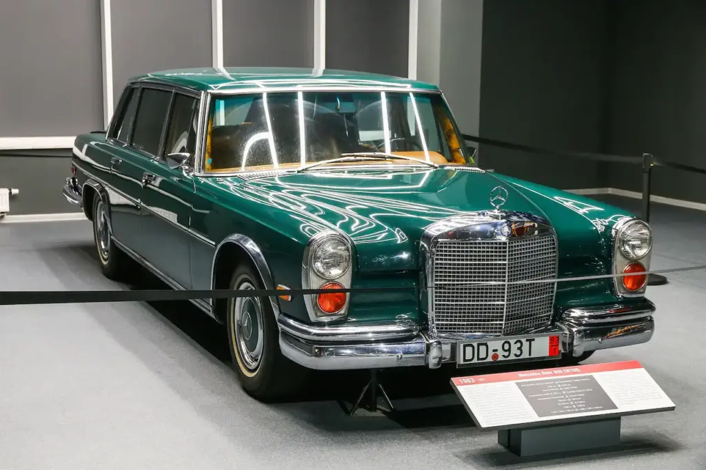 Mercedes-Benz 600 